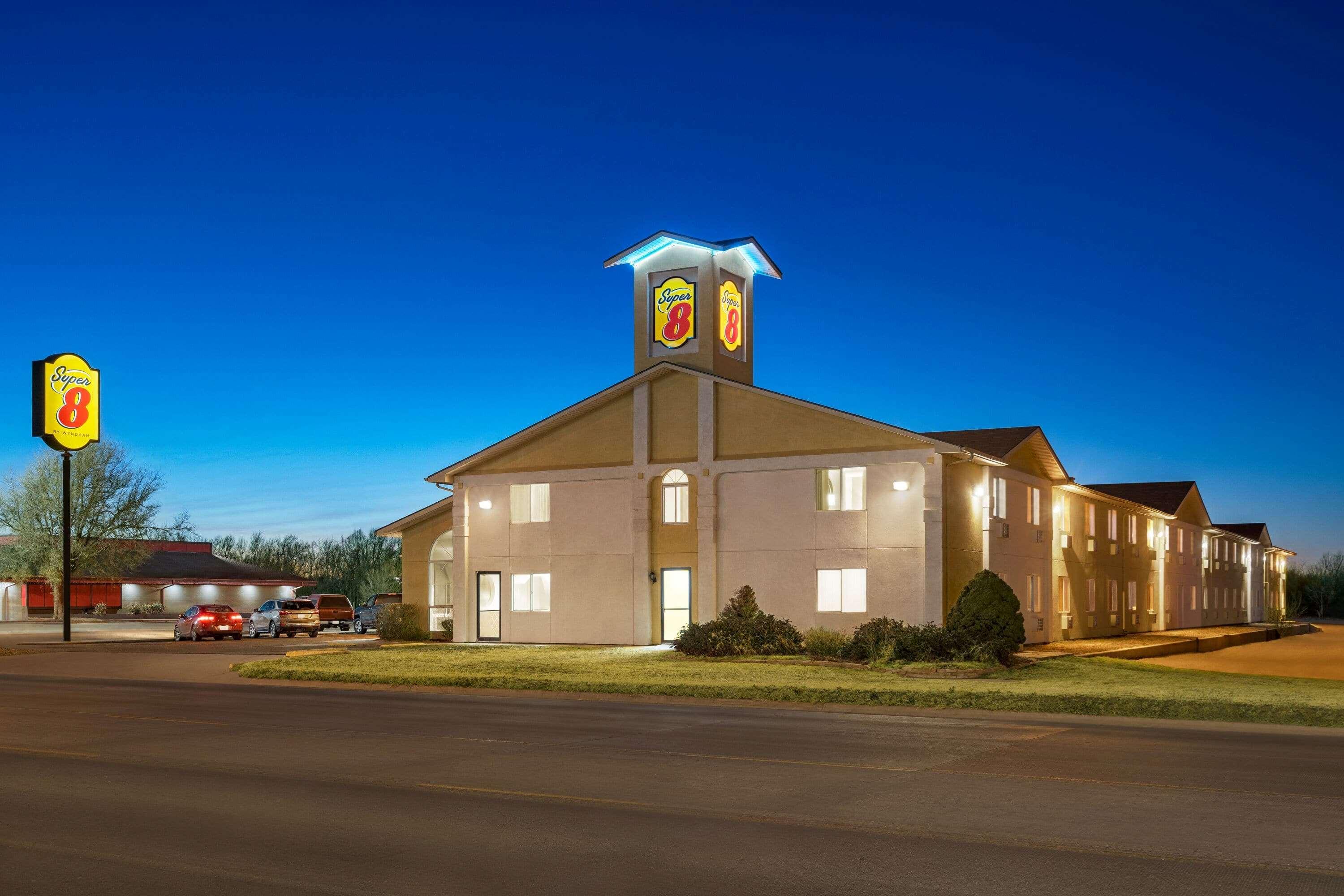 Hotel Super 8 By Wyndham Liberal Ks Exterior foto